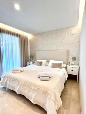 Coastal living at Royal Banus